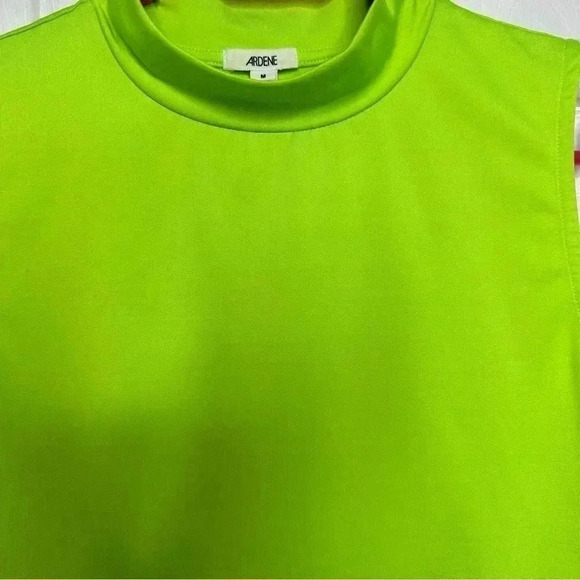 Ardene Mock Neck Tank Top Sleeveless Neon Green Size Medium - Picture 2 of 16